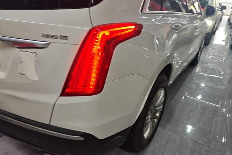 Used Cadillac XT5 2018 28E Four-Wheel Drive Tech Version Exterior 1
