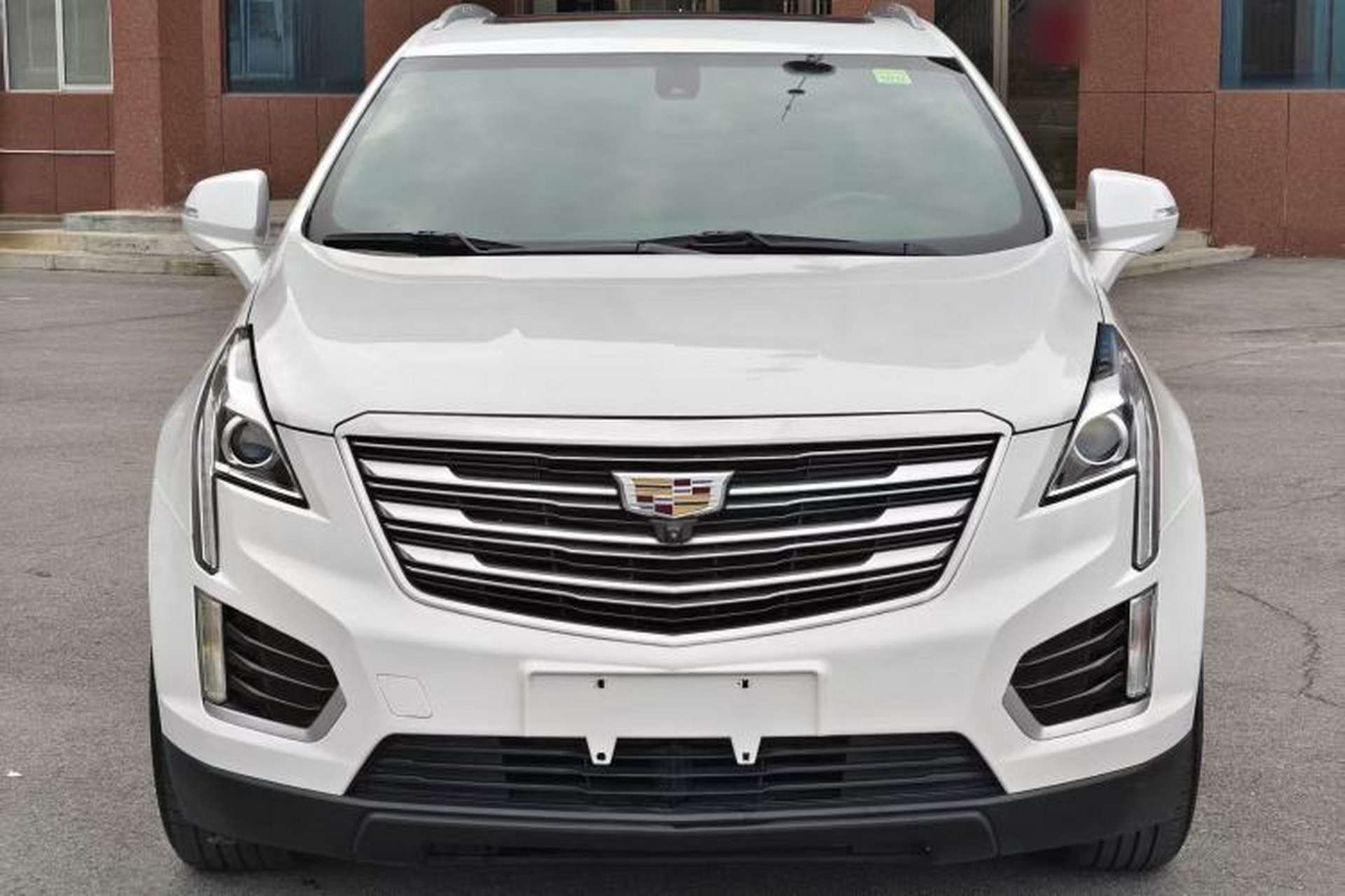Used Cadillac XT5 2018 28E Four-Wheel Drive Tech Version Exterior 1