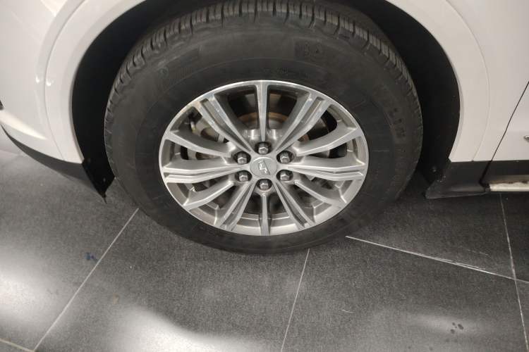 Used Cadillac XT5 2018 25T Luxury Model Exterior 1
