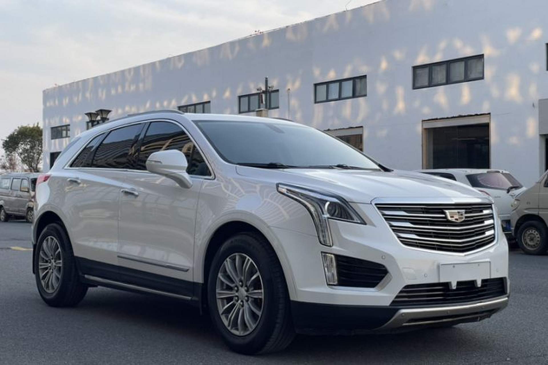 Used Cadillac XT5 2018 25T Luxury Model Exterior 10