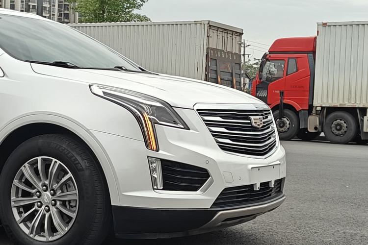 Used Cadillac XT5 2018 28T Four-Wheel Drive Luxury Model Exterior 10