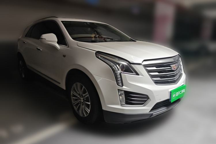 Used Cadillac XT5 2018 25T Luxury Model Exterior 2
