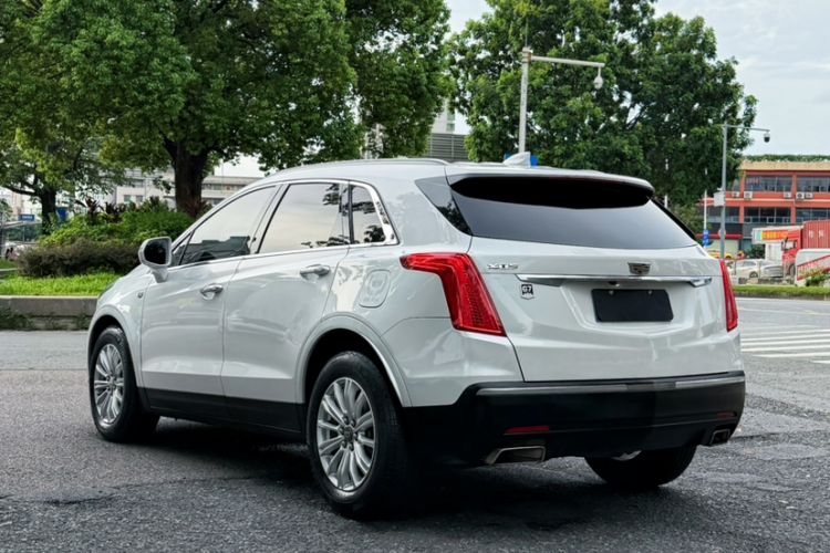 Used Cadillac XT5 2018 25T Tech Model Exterior 2
