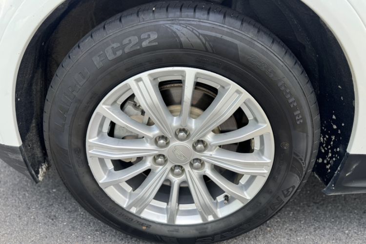 Used Cadillac XT5 2018 28E Four-Wheel Drive Tech Version Exterior 2