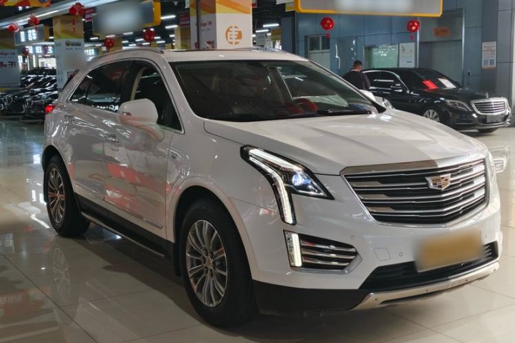 Used Cadillac XT5 2018 28T Four-Wheel Drive Luxury Model Exterior 2
