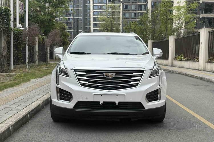 Used Cadillac XT5 2018 25T Luxury Model Exterior 2
