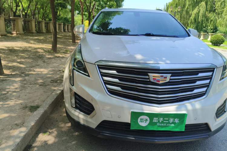 Used Cadillac XT5 2018 25T Luxury Model Exterior 3