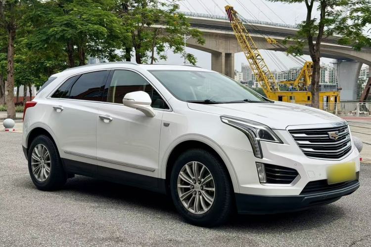 Used Cadillac XT5 2018 25T Luxury Model Exterior 3