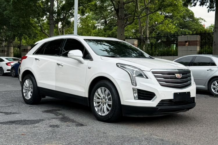 Used Cadillac XT5 2018 25T Tech Model Exterior 3