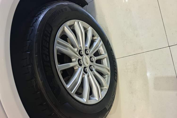 Used Cadillac XT5 2018 28E Four-Wheel Drive Tech Version Exterior 3