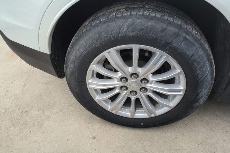 Used Cadillac XT5 2018 28E Four-Wheel Drive Tech Version Exterior 5