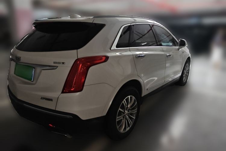 Used Cadillac XT5 2018 25T Luxury Model Exterior 5