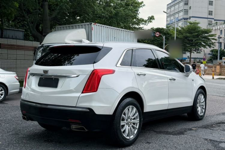 Used Cadillac XT5 2018 25T Tech Model Exterior 5