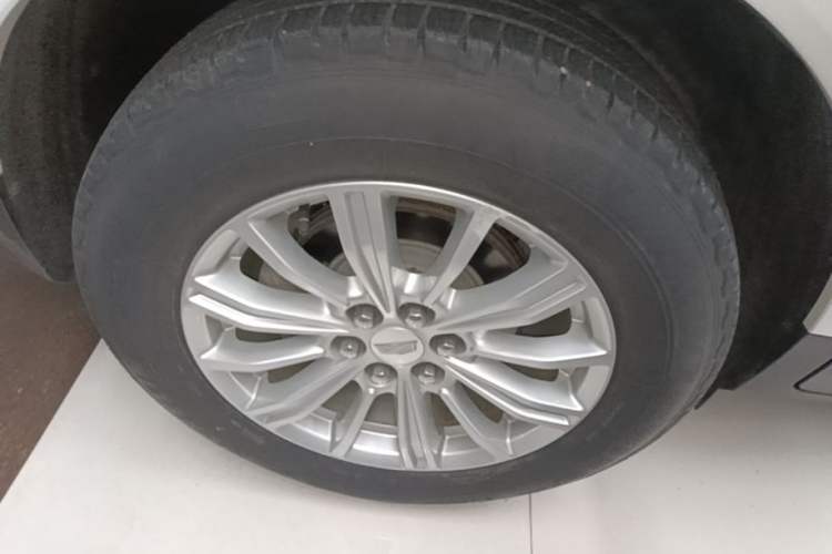 Used Cadillac XT5 2018 28E Four-Wheel Drive Tech Version Exterior 5