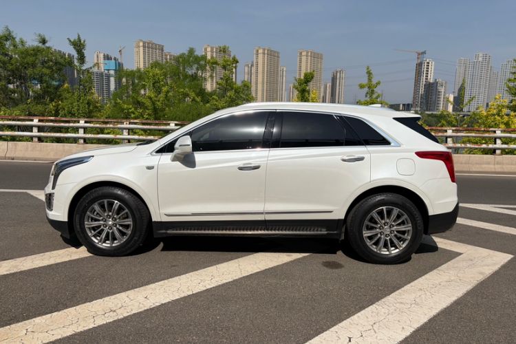 Used Cadillac XT5 2018 28T Four-Wheel Drive Luxury Model Exterior 6