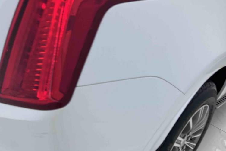 Used Cadillac XT5 2018 28T Four-Wheel Drive Luxury Model Exterior 7