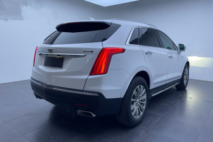 Used Cadillac XT5 2018 25T Luxury Model Exterior 8