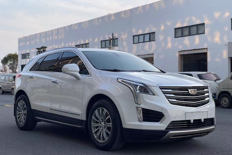 Used Cadillac XT5 2018 25T Luxury Model Exterior 8