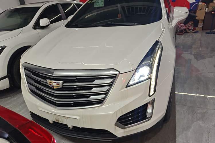 Used Cadillac XT5 2018 28E Four-Wheel Drive Tech Version Front