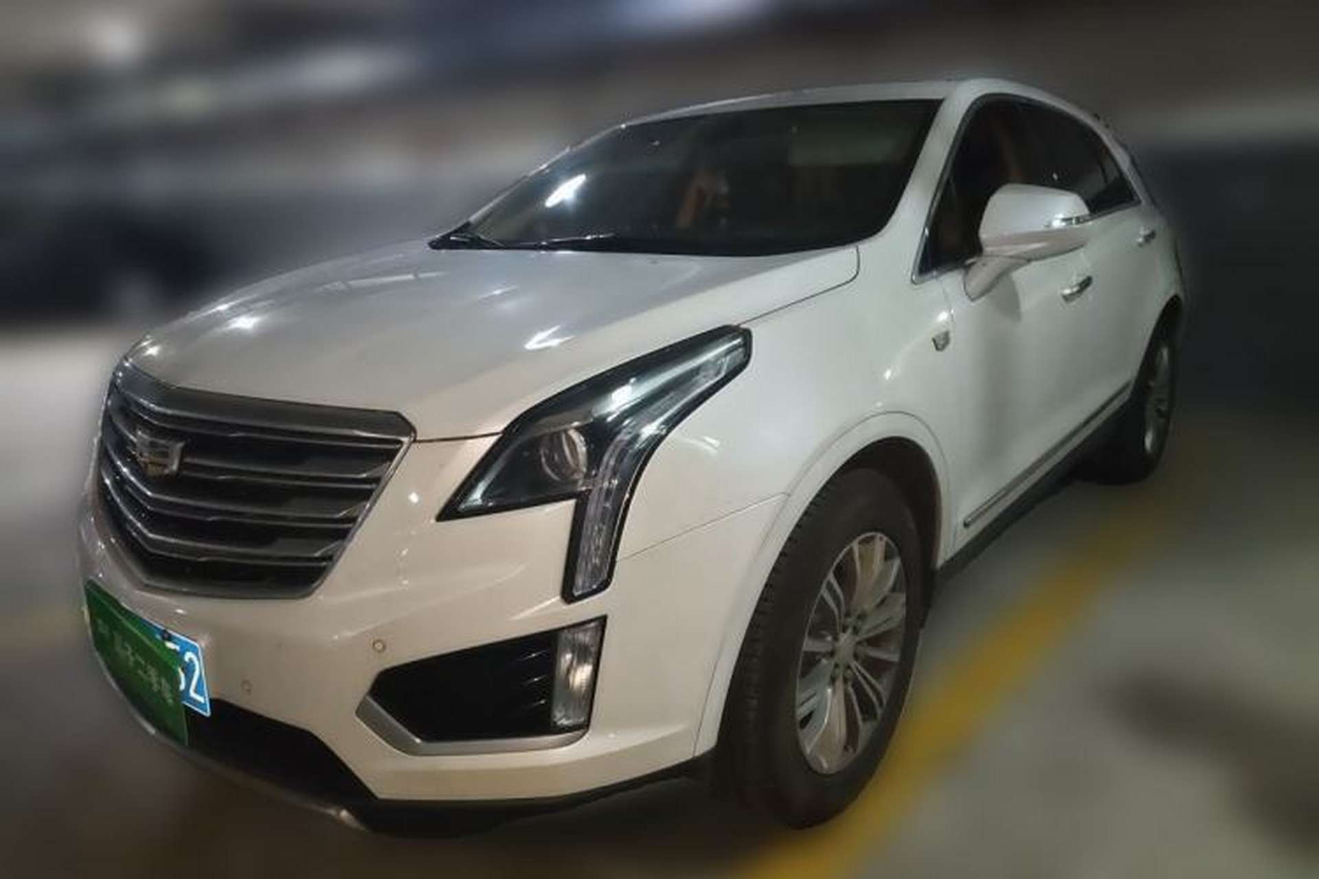Used Cadillac XT5 2018 25T Luxury Model Front Left 45 Deg