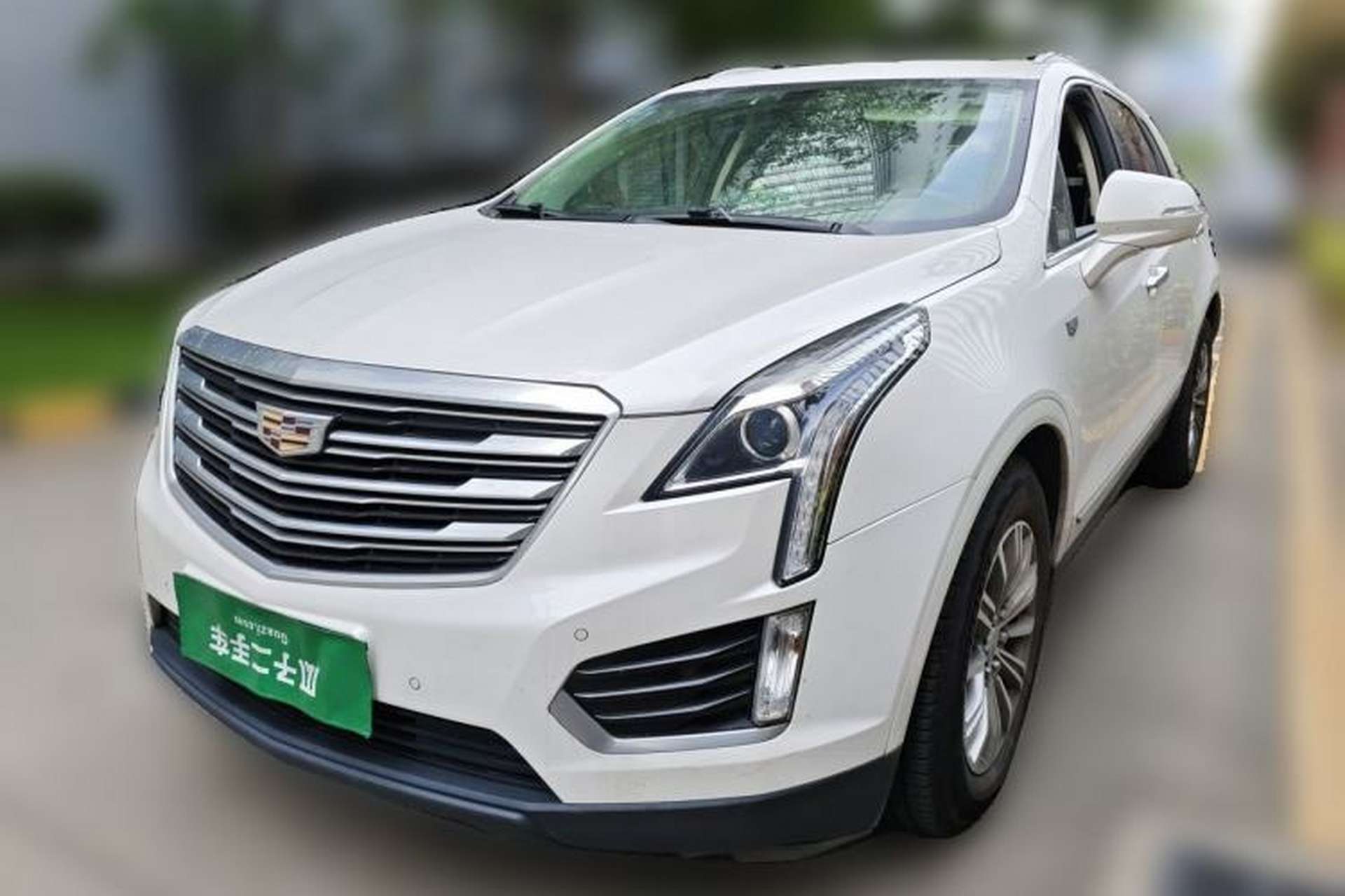 Used Cadillac XT5 2018 25T Luxury Model Front Left 45 Deg
