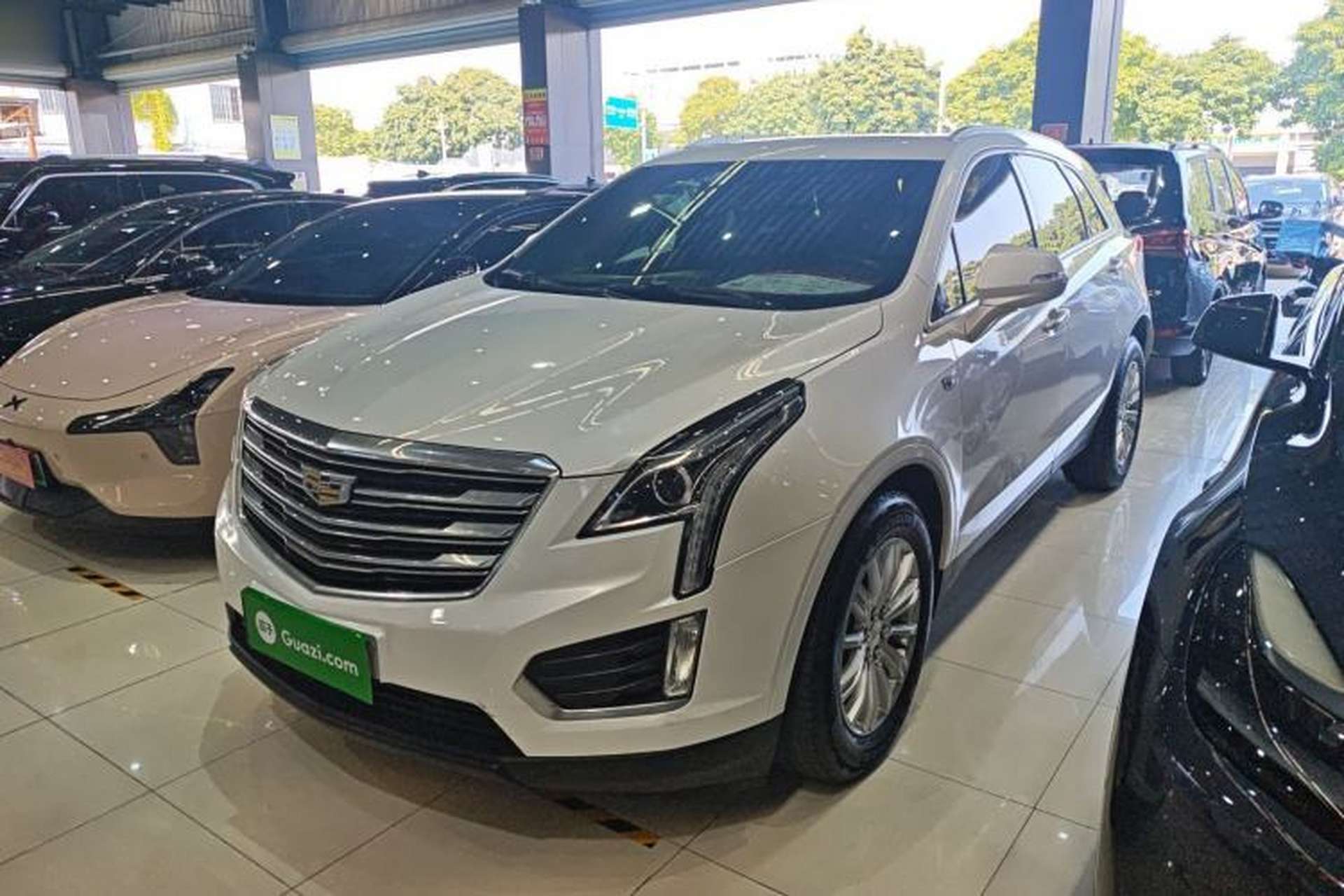 Used Cadillac XT5 2018 28E Four-Wheel Drive Tech Version Front Left 45 Deg