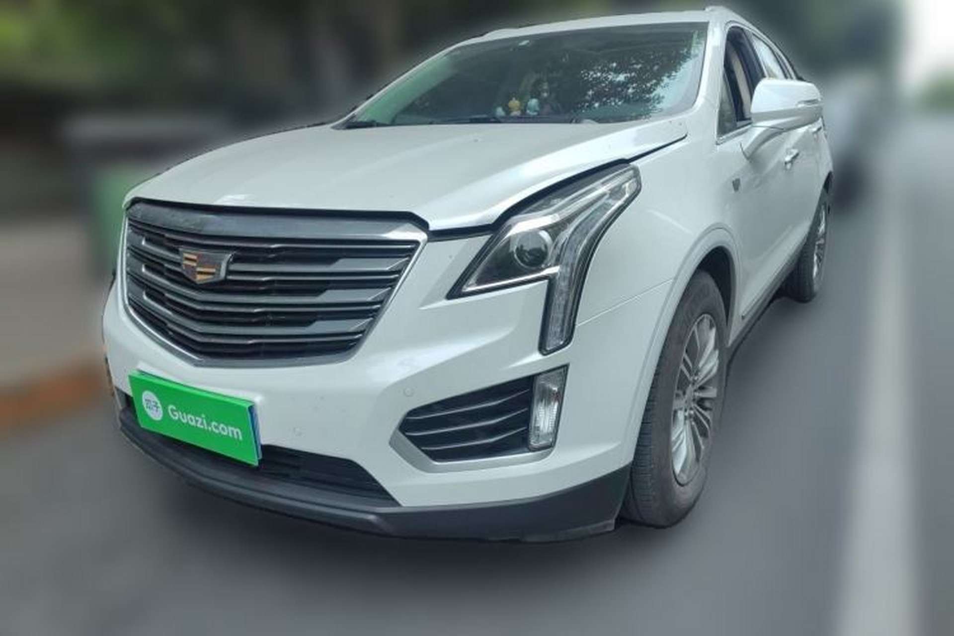 Used Cadillac XT5 2018 25T Luxury Model Front Left 45 Deg
