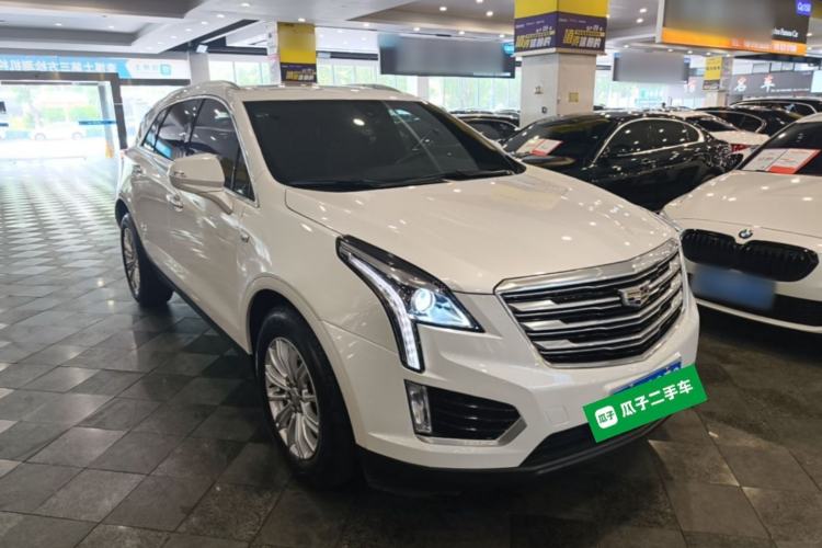 Used Cadillac XT5 2018 25T Tech Model Front Right 45 Deg