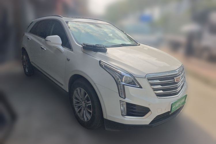 Used Cadillac XT5 2018 25T Luxury Model Front Right 45 Deg