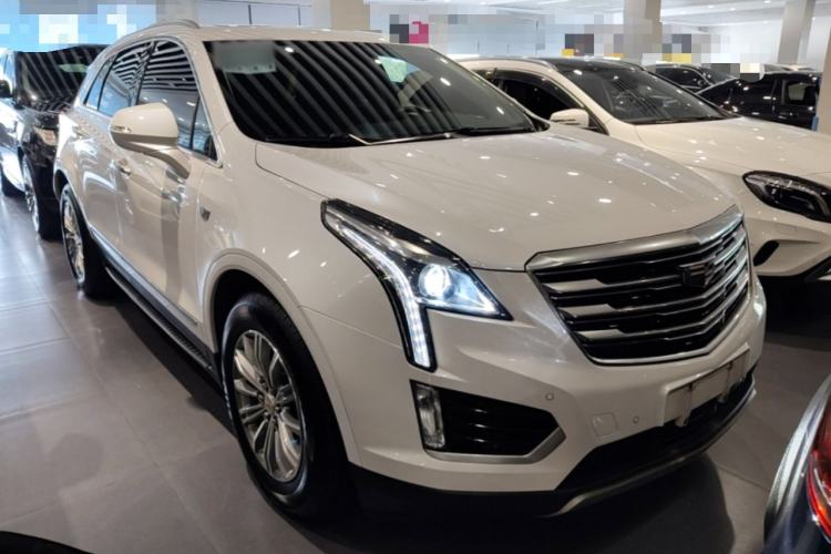 Used Cadillac XT5 2018 25T Luxury Model Front Right 45 Deg