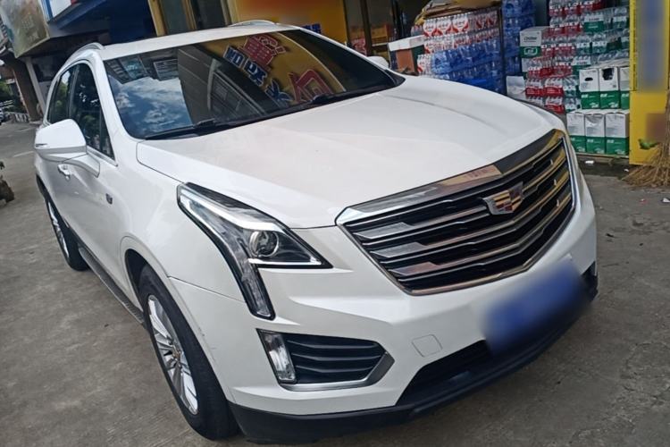Used Cadillac XT5 2018 25T Tech Model Front Right 45 Deg