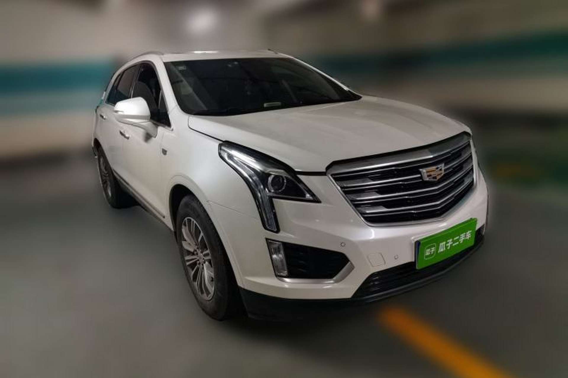 Used Cadillac XT5 2018 25T Luxury Model Front Right 45 Deg