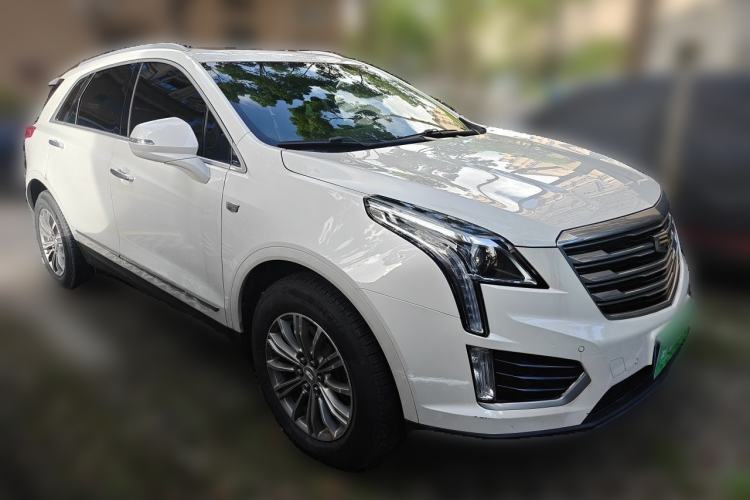 Used Cadillac XT5 2018 25T Luxury Model Front Right 45 Deg