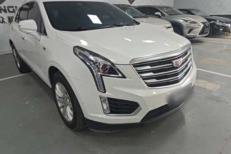 Used Cadillac XT5 2018 28E Four-Wheel Drive Tech Version Front Right 45 Deg