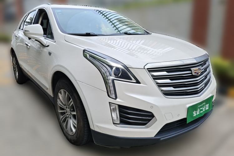 Used Cadillac XT5 2018 25T Luxury Model Front Right 45 Deg