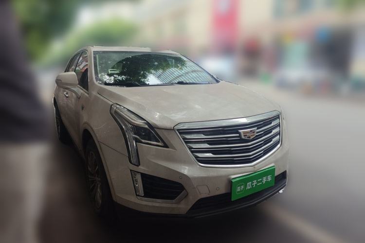Used Cadillac XT5 2018 28T Four-Wheel Drive Luxury Model Front Right 45 Deg