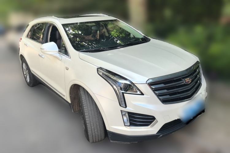 Used Cadillac XT5 2018 25T Luxury Model Front Right 45 Deg