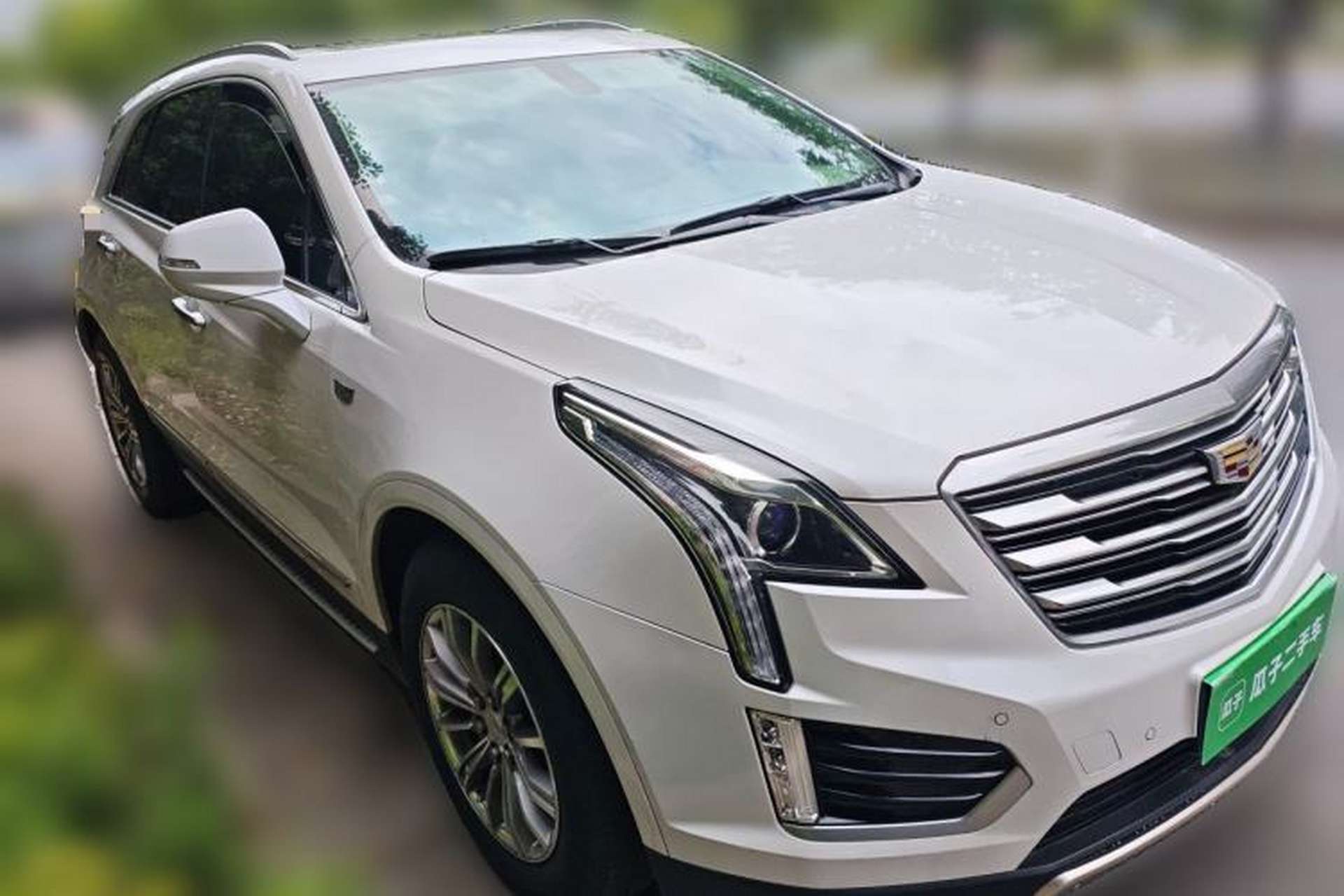 Used Cadillac XT5 2018 25T Luxury Model Front Right 45 Deg