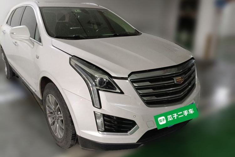 Used Cadillac XT5 2018 25T Luxury Model Front Right 45 Deg
