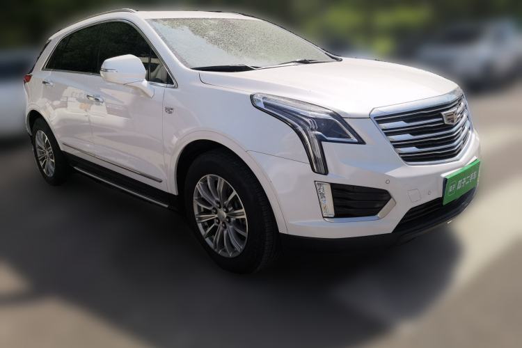Used Cadillac XT5 2018 28T Four-Wheel Drive Luxury Model Front Right 45 Deg