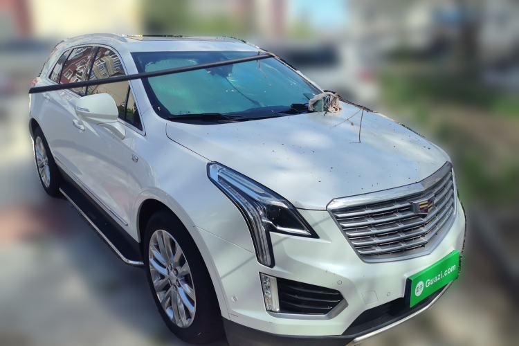 Used Cadillac XT5 2018 28E 4x4 Platinum Edition Front Right 45 Deg