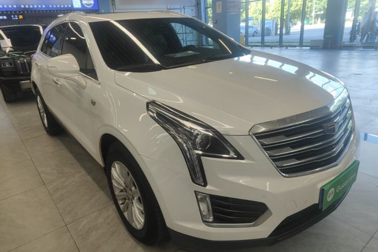 Used Cadillac XT5 2018 28E Four-Wheel Drive Tech Version Front Right 45 Deg