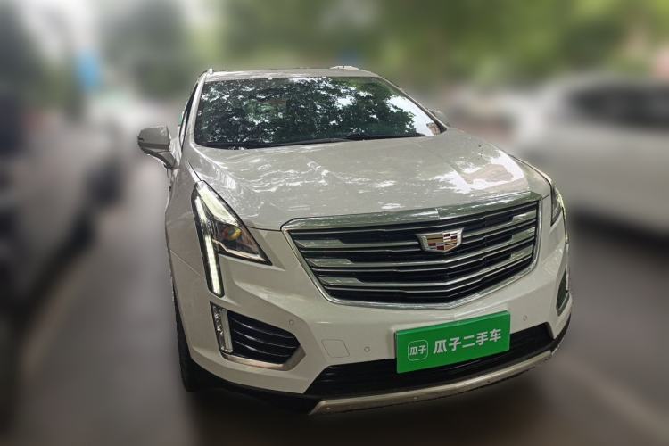 Used Cadillac XT5 2018 28T Four-Wheel Drive Luxury Model Front Right 45 Deg