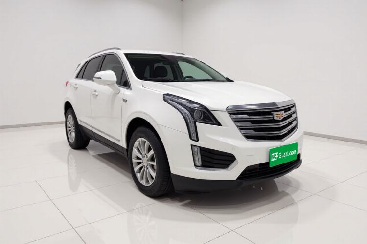 Used Cadillac XT5 2018 25T Luxury Model Front Right 45 Deg