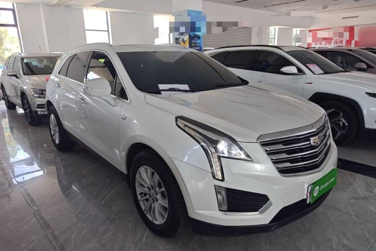 Used Cadillac XT5 2018 28E Four-Wheel Drive Tech Version Front Right 45 Deg