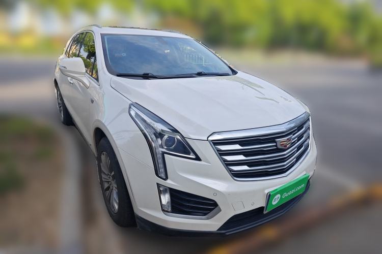 Used Cadillac XT5 2018 25T Luxury Model Front Right 45 Deg