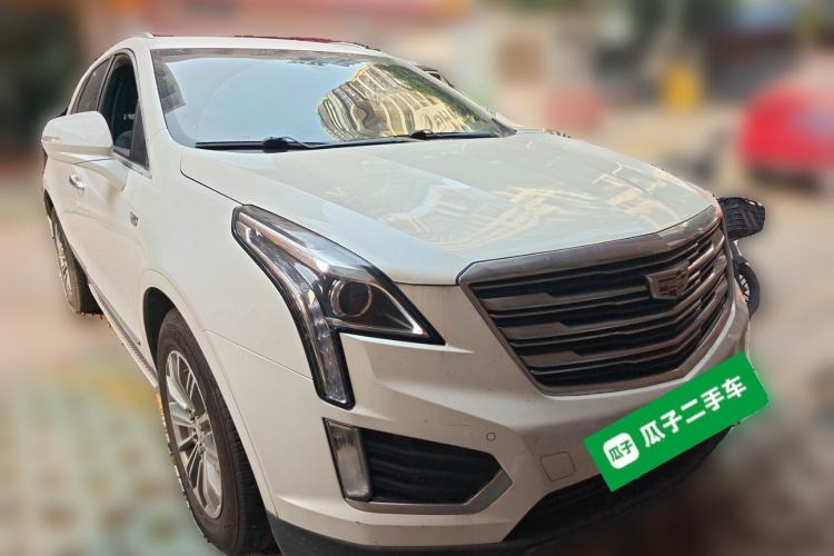 Used Cadillac XT5 2018 25T Luxury Model Front Right 45 Deg