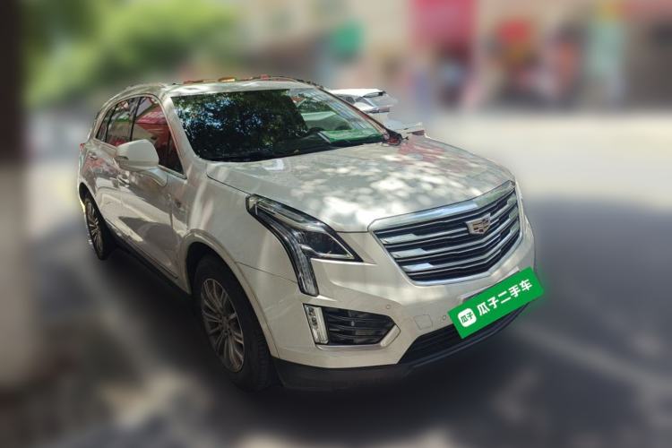 Used Cadillac XT5 2018 28T Four-Wheel Drive Luxury Model Front Right 45 Deg
