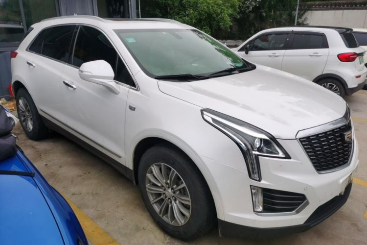 Used Cadillac XT5 2018 25T Luxury Model Front Right 45 Deg