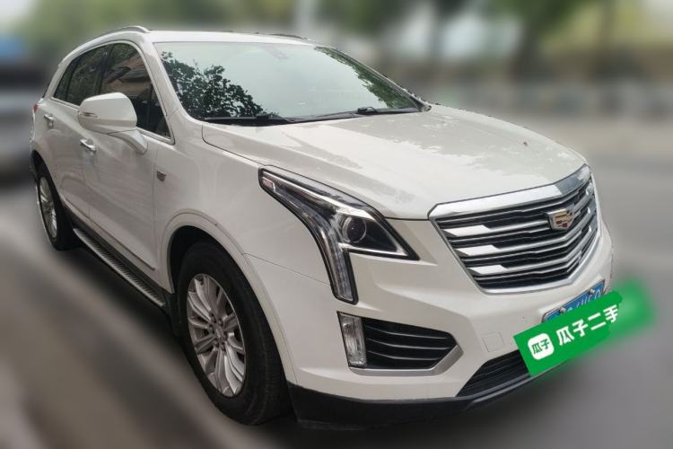 Used Cadillac XT5 2018 25T Tech Model Front Right 45 Deg
